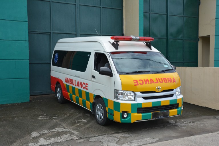 Ambulance dengan Ventilator Solusi Transportasi Medis Darurat dari Ayub