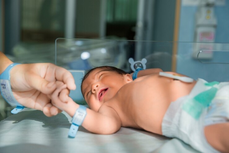 NICU (Neonatal Intensive Care Unit) Ambulance Layanan Transportasi Neonatal Terbaik dari Ayub