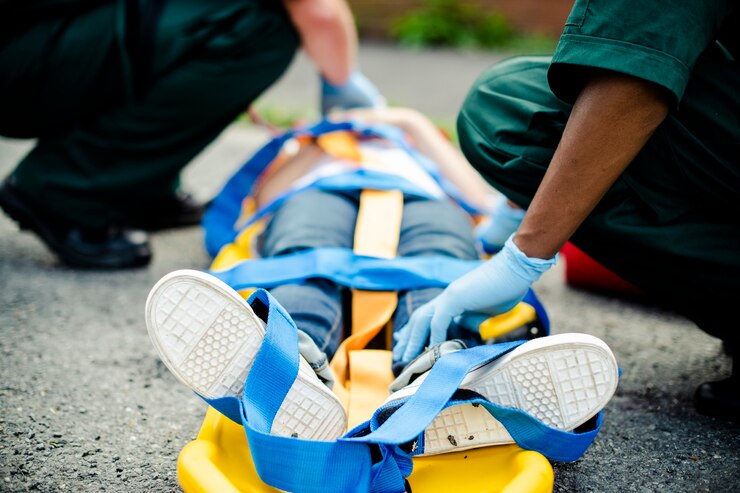 Trauma Immobilization Solusi untuk Cedera Tulang Belakang, Pelvis, dan Ekstremitas dari Ayub